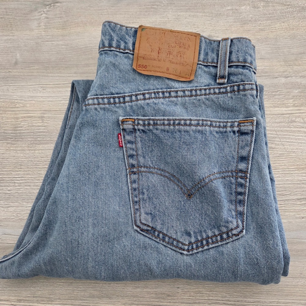 Levi's 550 Relaxed Fit Light Wash Vintage 90s Made in USA‎ Jeans Mens 36x34